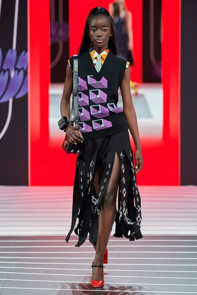 Look 44